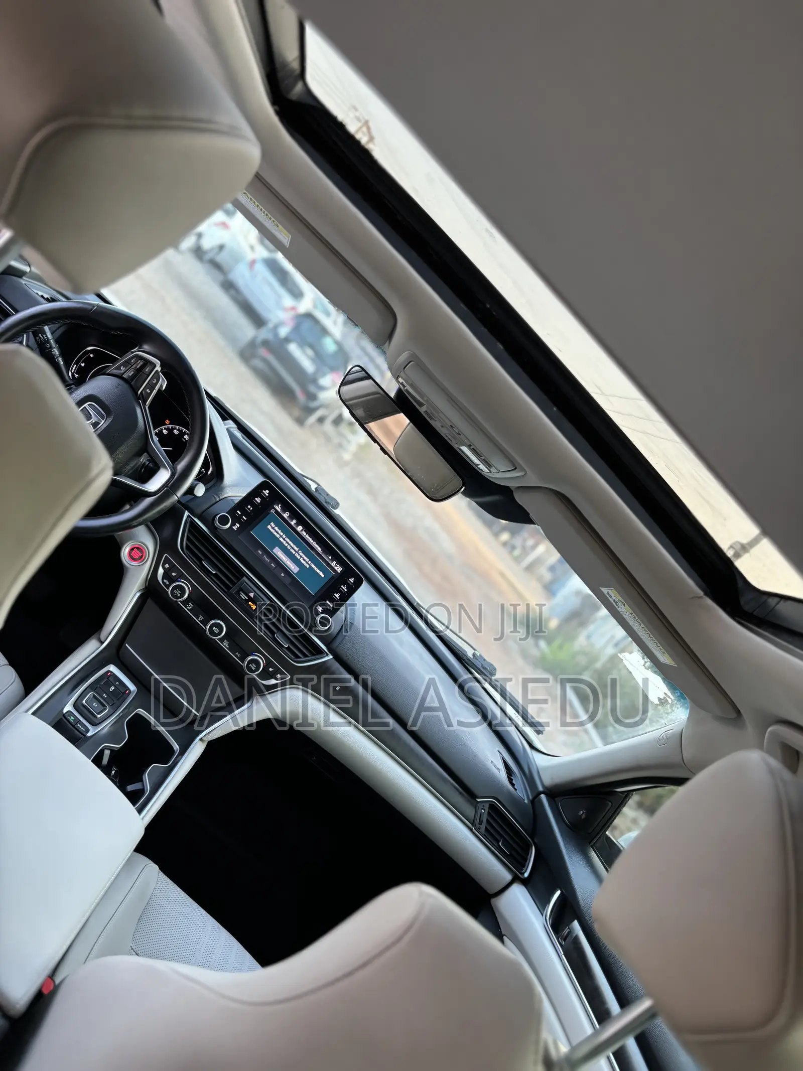 Honda Accord Touring 2.0T 2018 White