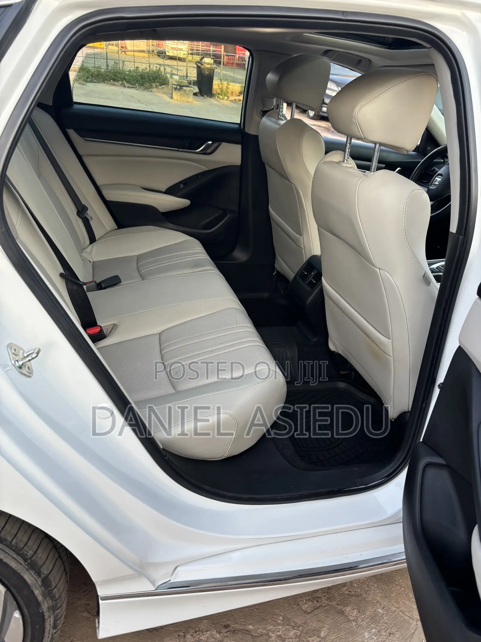 Honda Accord Touring 2.0T 2018 White