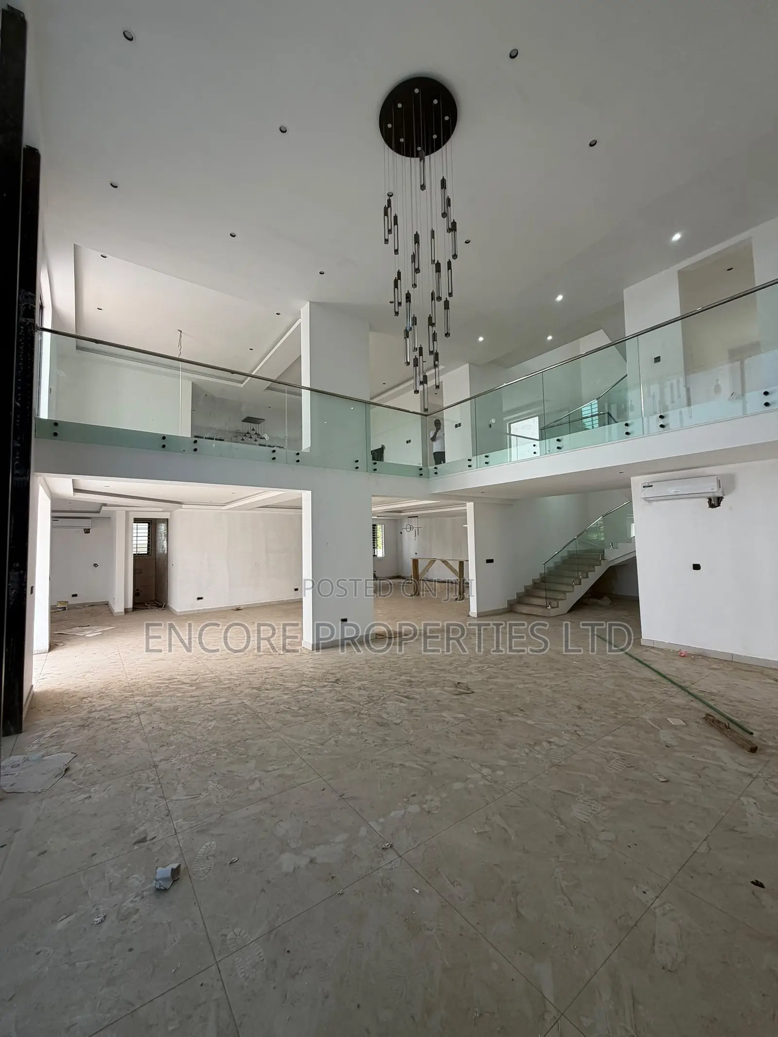 8bdrm House in East Legon for sale