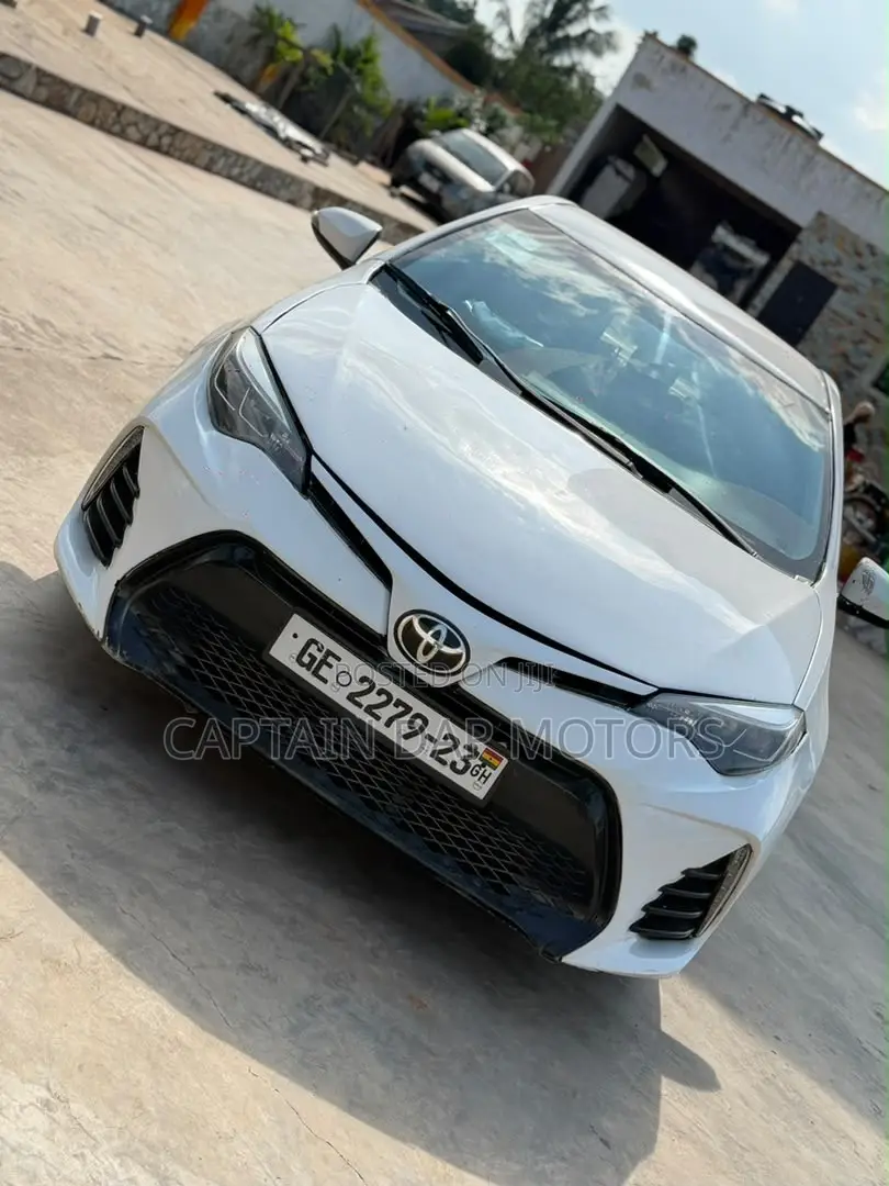 Toyota Corolla S 4dr Sedan (1.8L 4cyl CVT) 2016 White