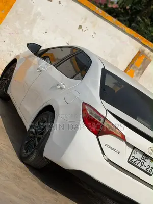 Toyota Corolla S 4dr Sedan (1.8L 4cyl CVT) 2016 White