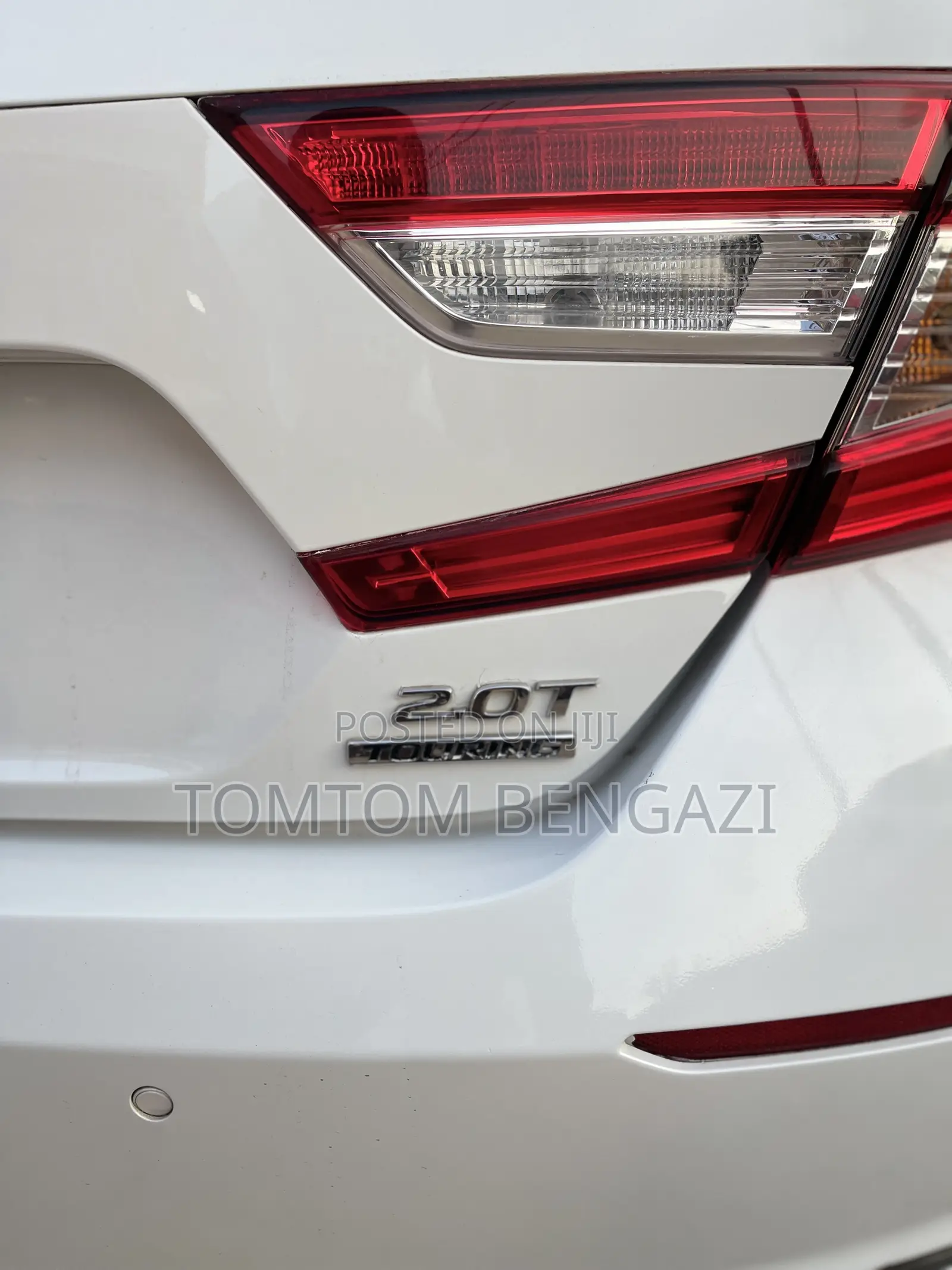 Honda Accord Touring 2.0T 2018 White