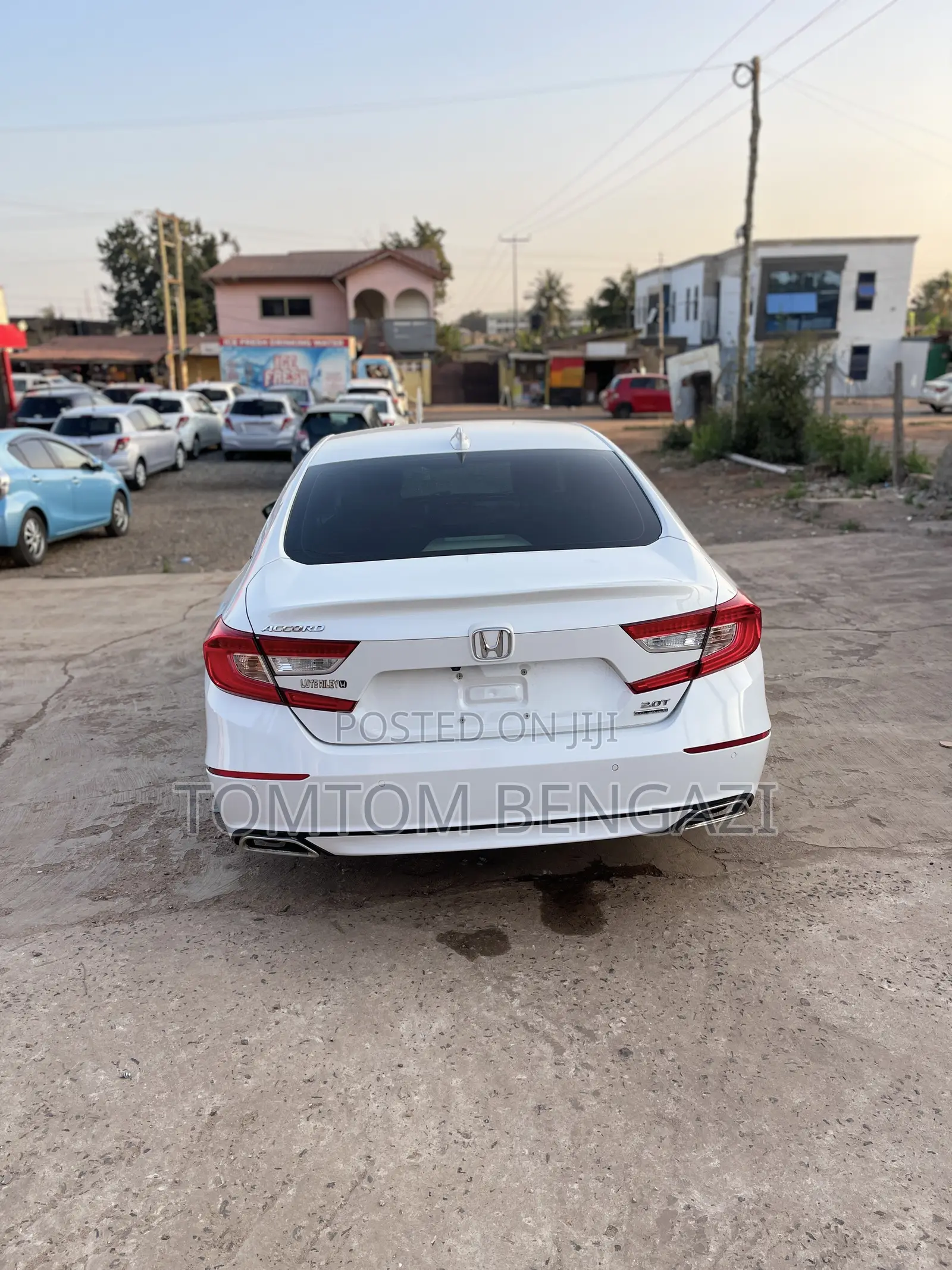 Honda Accord Touring 2.0T 2018 White