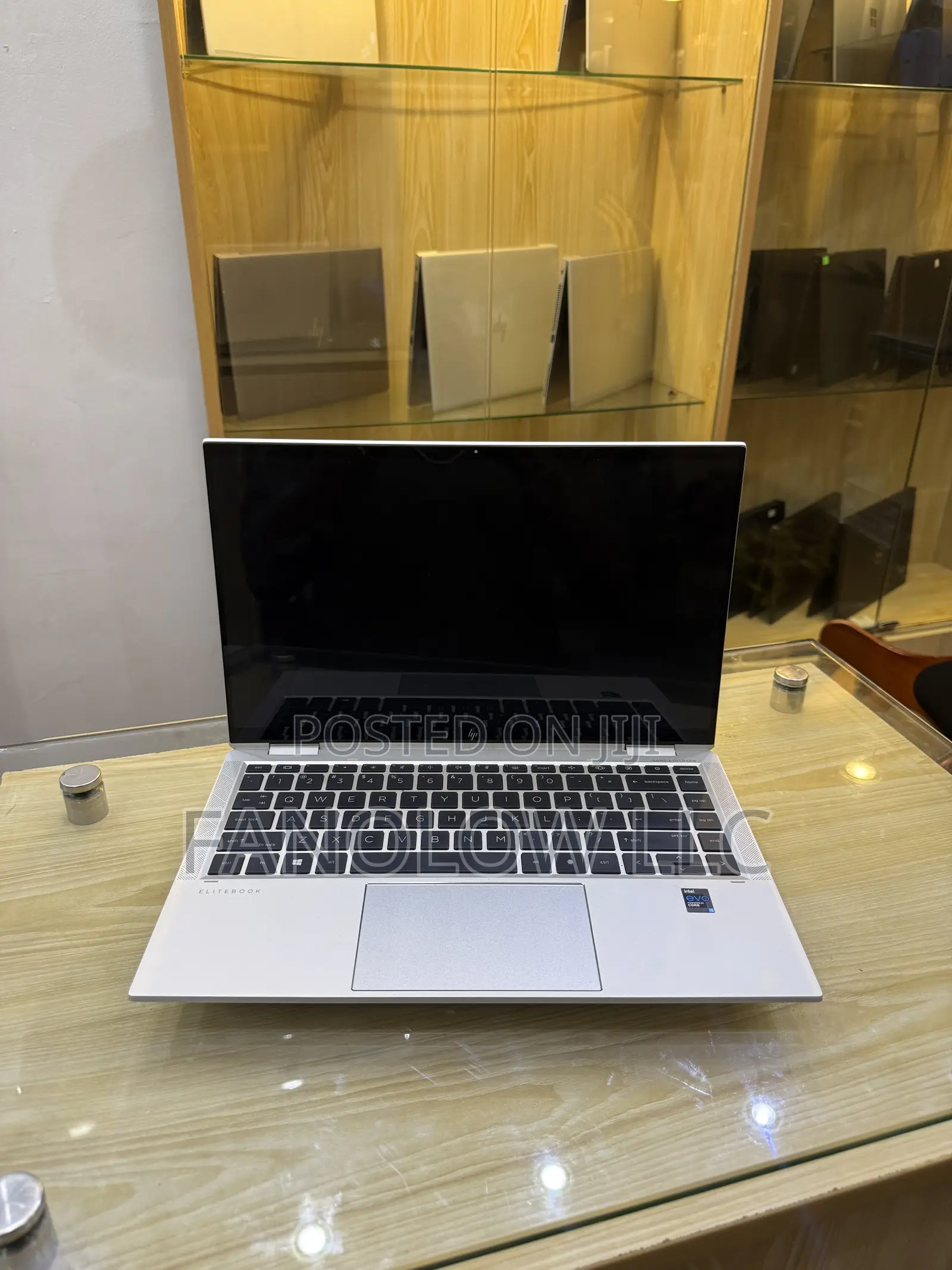 New Laptop HP EliteBook 1040 G8 16GB Intel Core i7 SSD 512GB