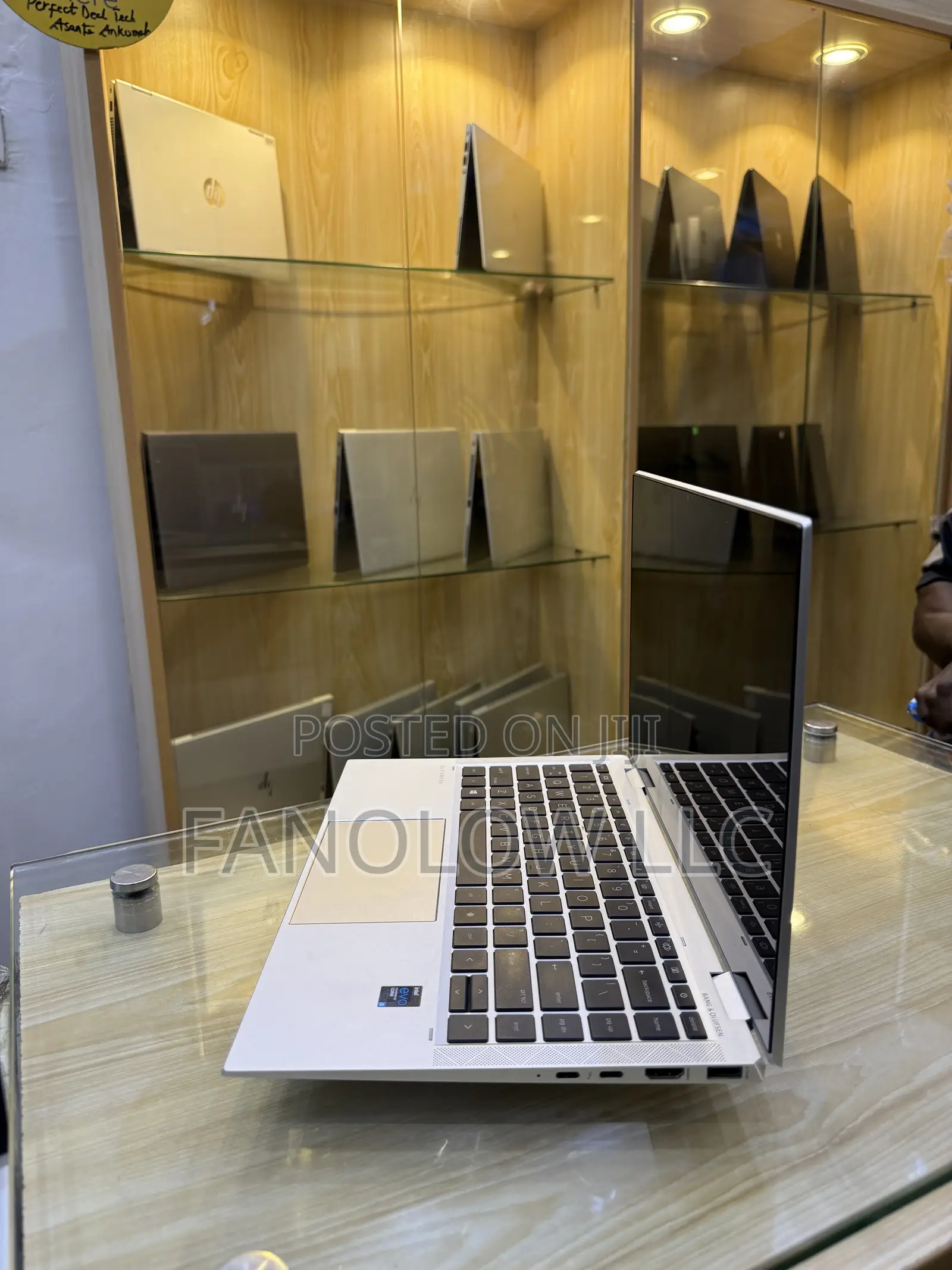New Laptop HP EliteBook 1040 G8 16GB Intel Core i7 SSD 512GB