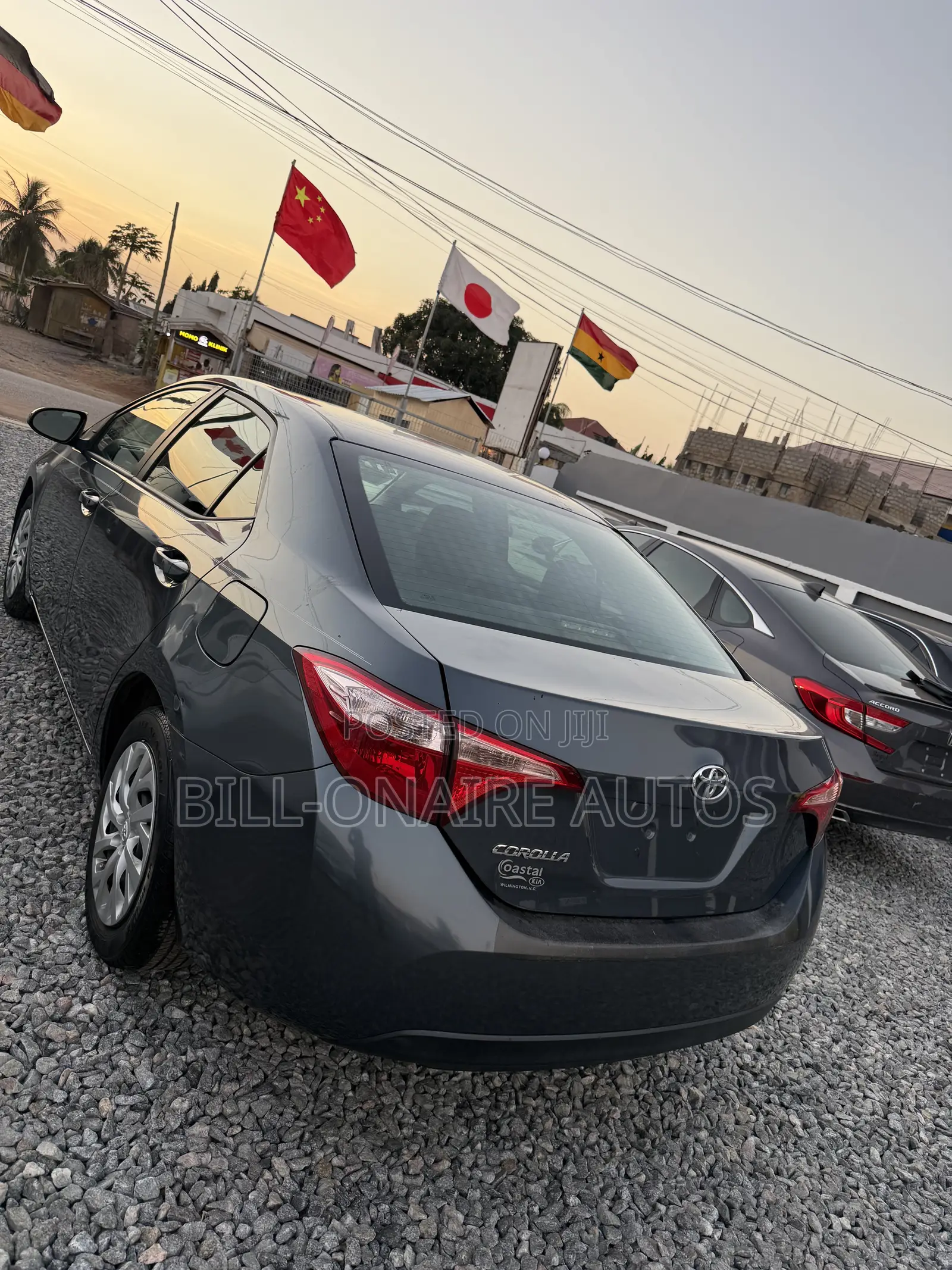 Toyota Corolla LE 4dr Sedan (1.8L 4cyl CVT) 2017 Gray