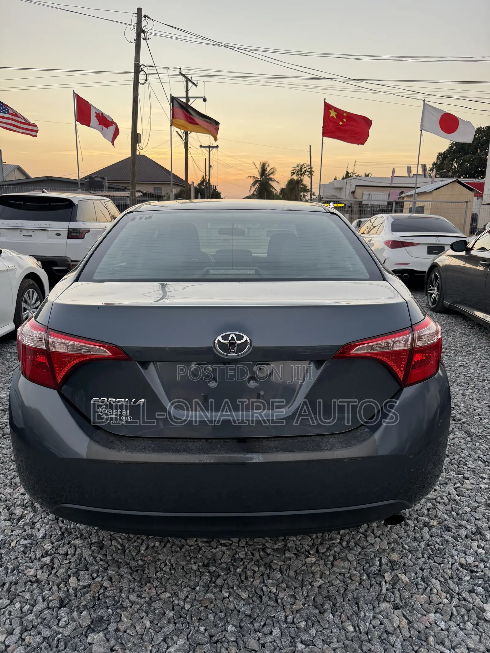 Toyota Corolla LE 4dr Sedan (1.8L 4cyl CVT) 2017 Gray