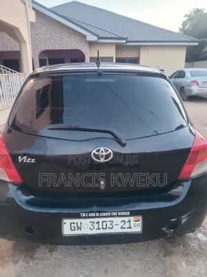 Toyota Vitz 1.0 FWD 5dr 2010 Black