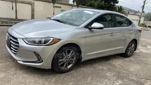 Hyundai Elantra Value Edition 2018 Silver