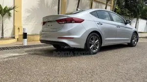 Hyundai Elantra Value Edition 2018 Silver