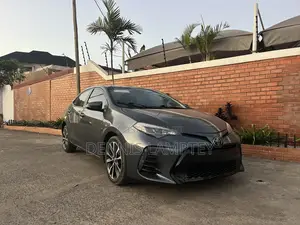 Toyota Corolla 2017 Gray