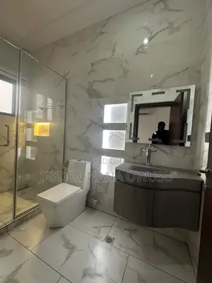 4bdrm House in Ashaley Botwe for sale