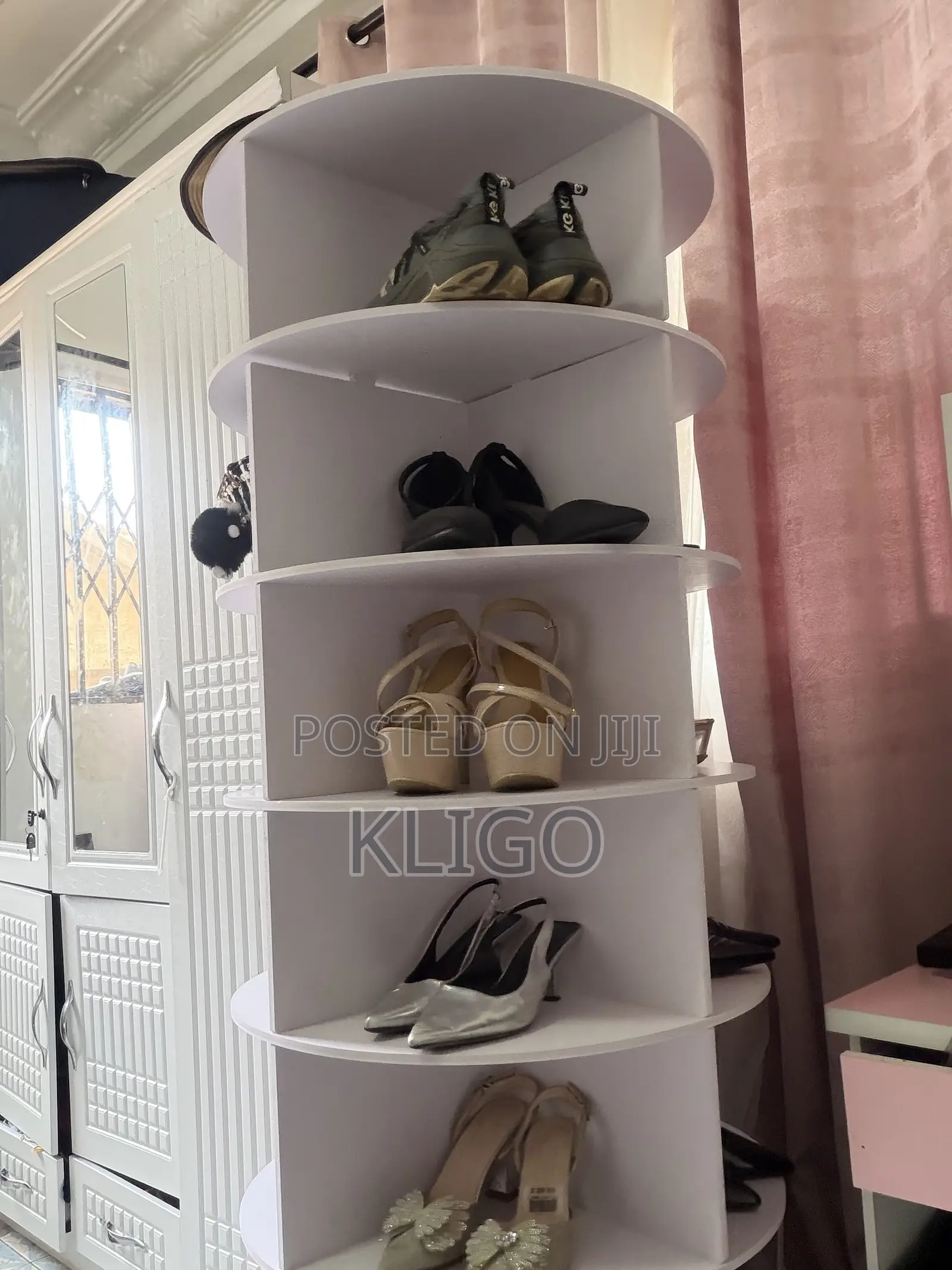 Rotating Shoe Rack
