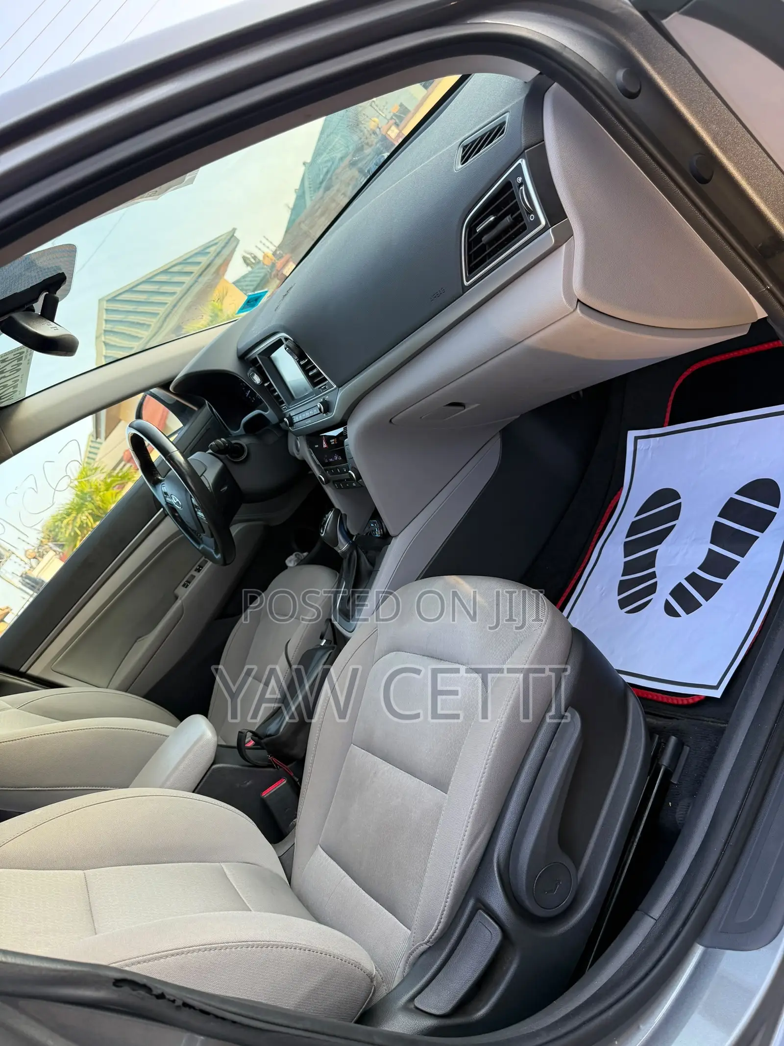 Hyundai Elantra Value Edition 2018 Silver