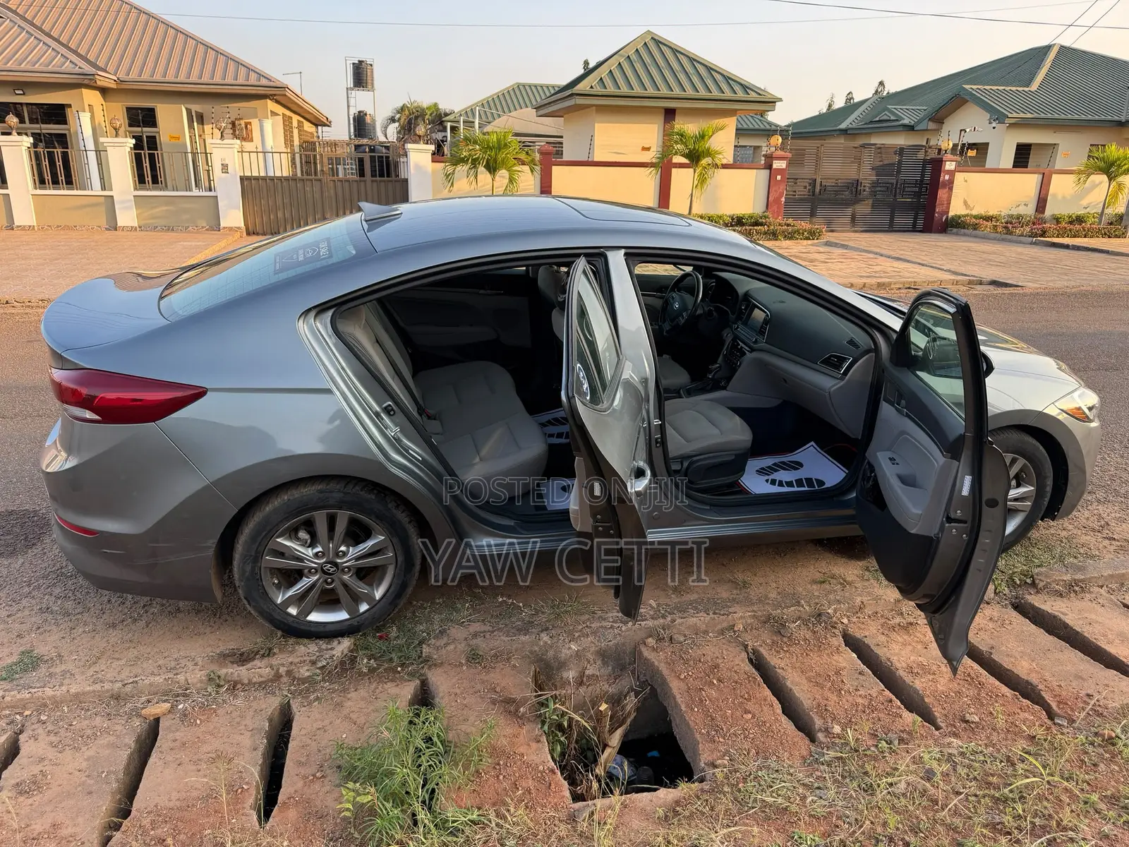 Hyundai Elantra Value Edition 2018 Silver