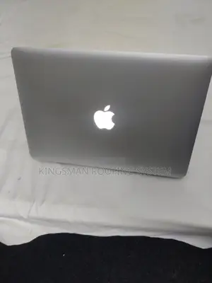 Laptop Apple MacBook Air 4GB Intel Core i7 SSD 128GB