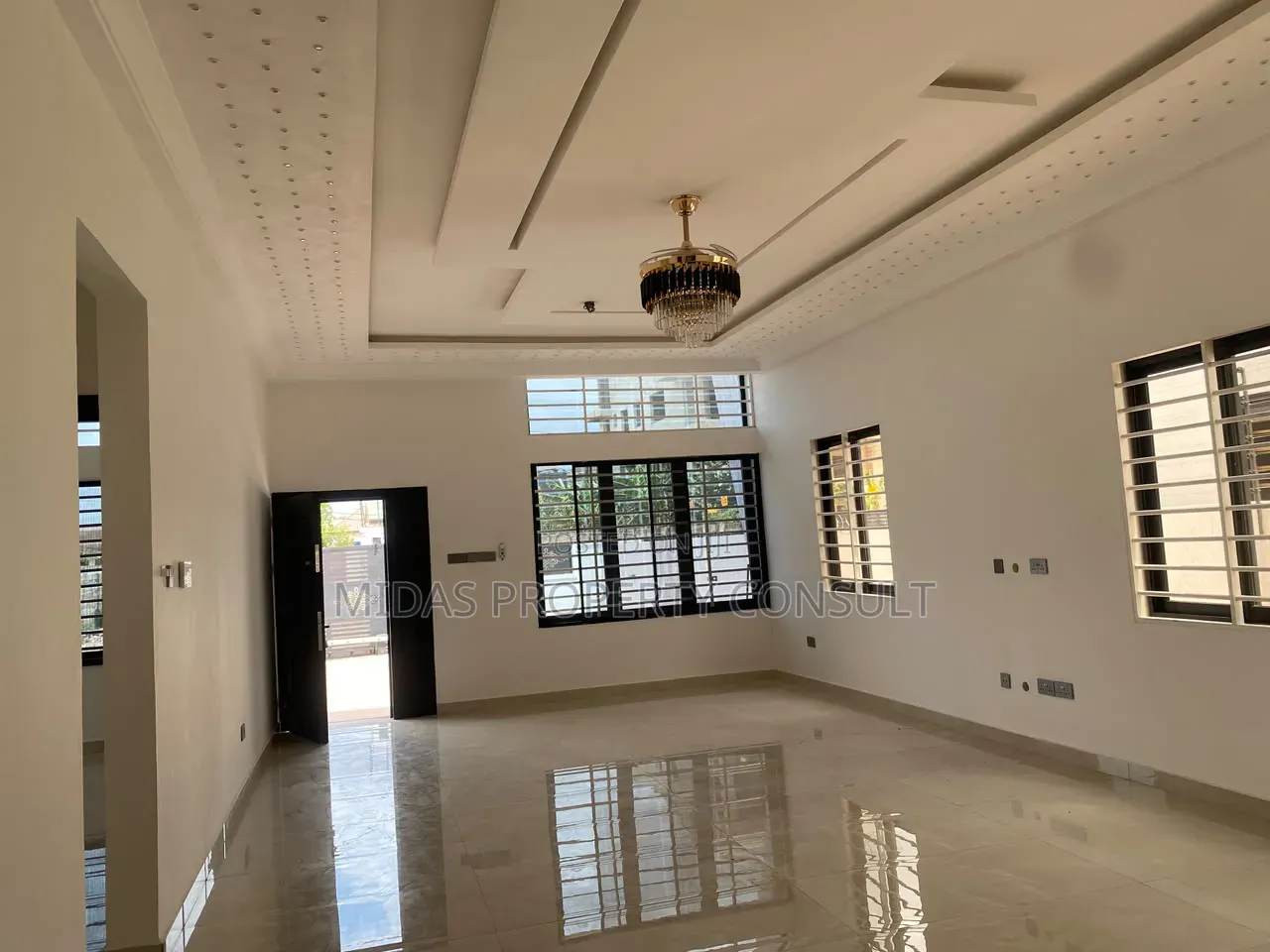 3bdrm House in Oyarifa for sale