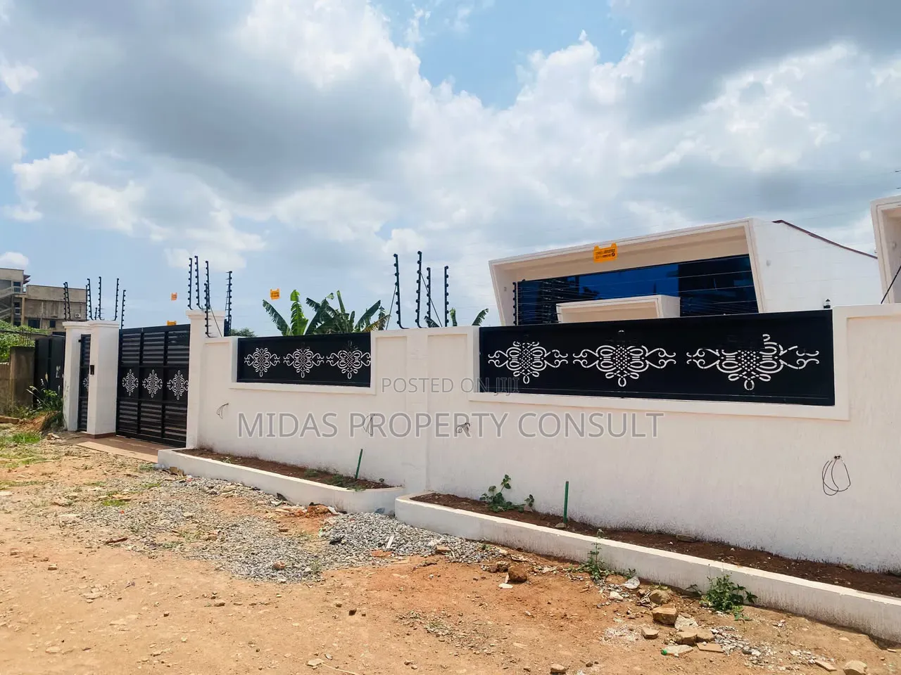 3bdrm House in Oyarifa for sale