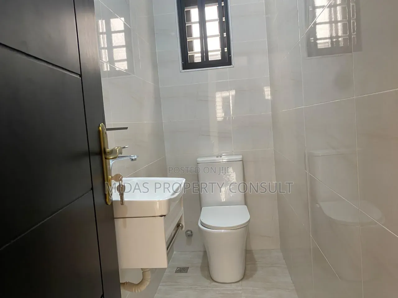 3bdrm House in Oyarifa for sale