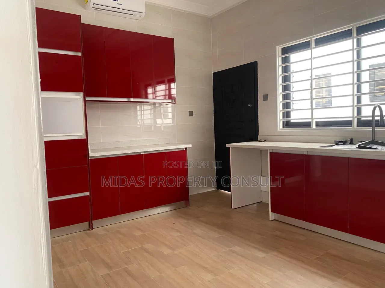 3bdrm House in Oyarifa for sale