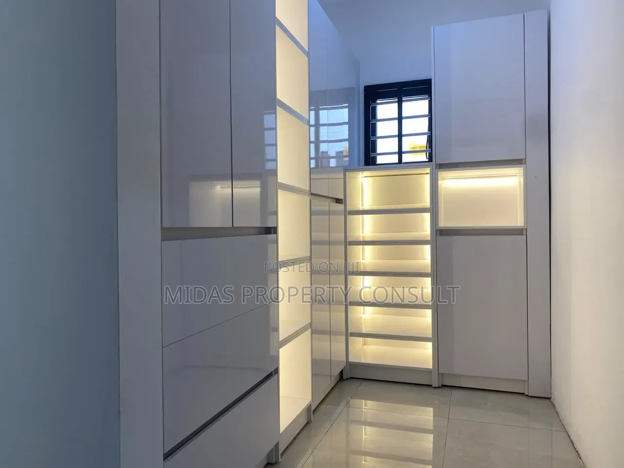 3bdrm House in Oyarifa for sale