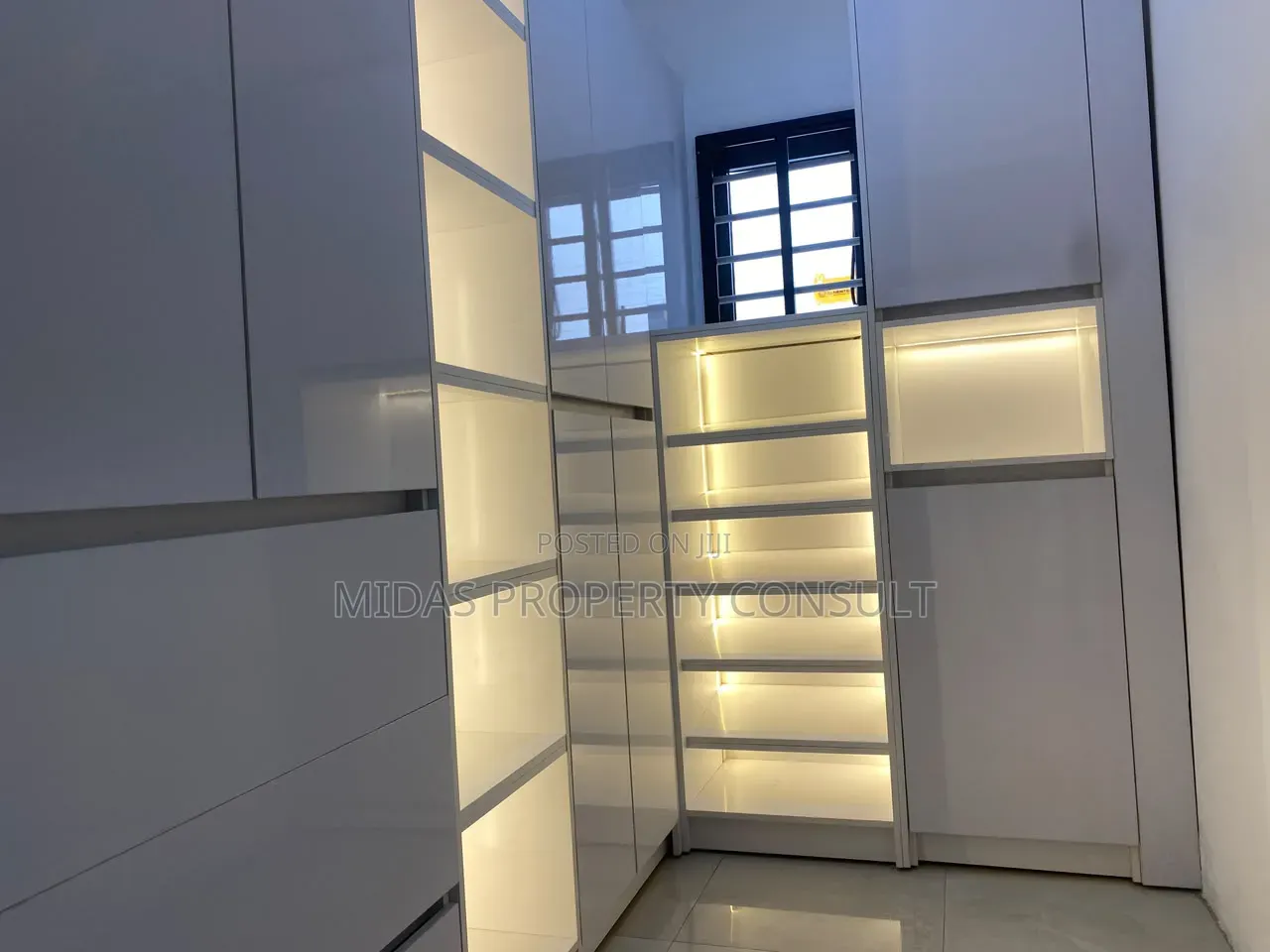 3bdrm House in Oyarifa for sale