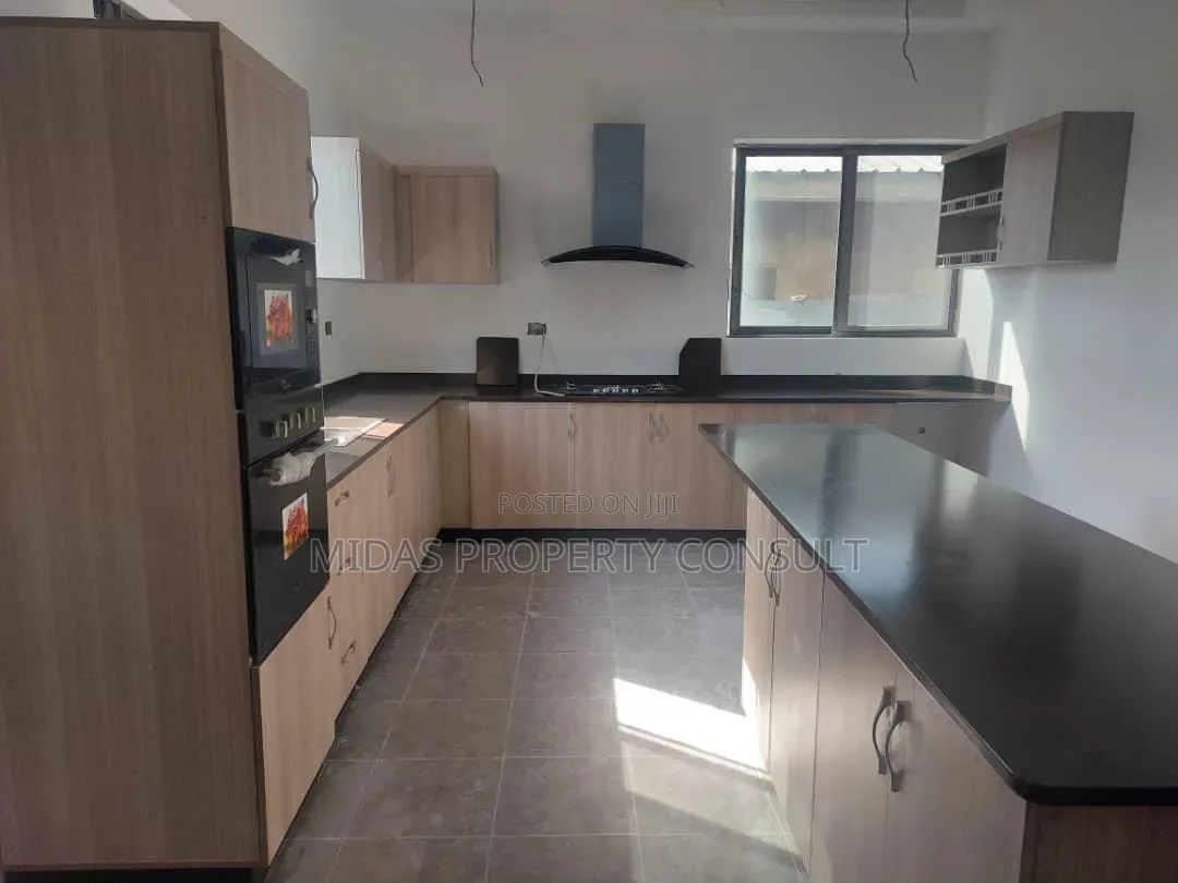 4bdrm House in Oyarifa Anointing for sale