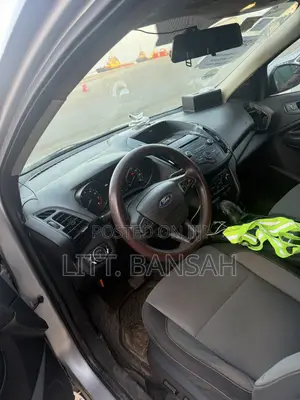 Ford Escape SE 4x4 2018 Gray