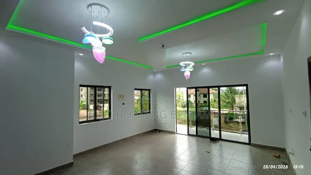 4bdrm House in Oyarifa Mall Area for rent
