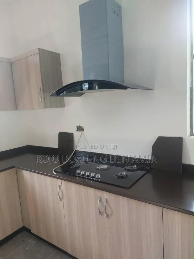 4bdrm House in Oyarifa Mall Area for rent