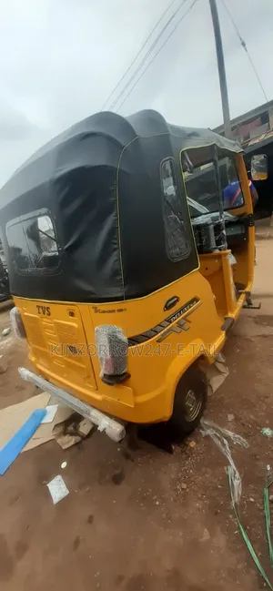 TVS King Deluxe Plus iTouch Start 2025 Yellow