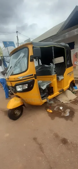 TVS King Deluxe Plus iTouch Start 2025 Yellow