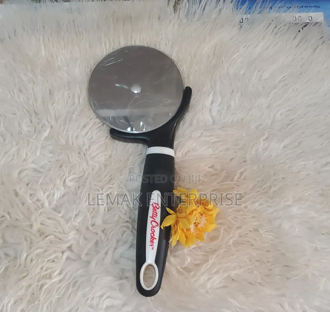 Betty Crocker Pizza Cutter