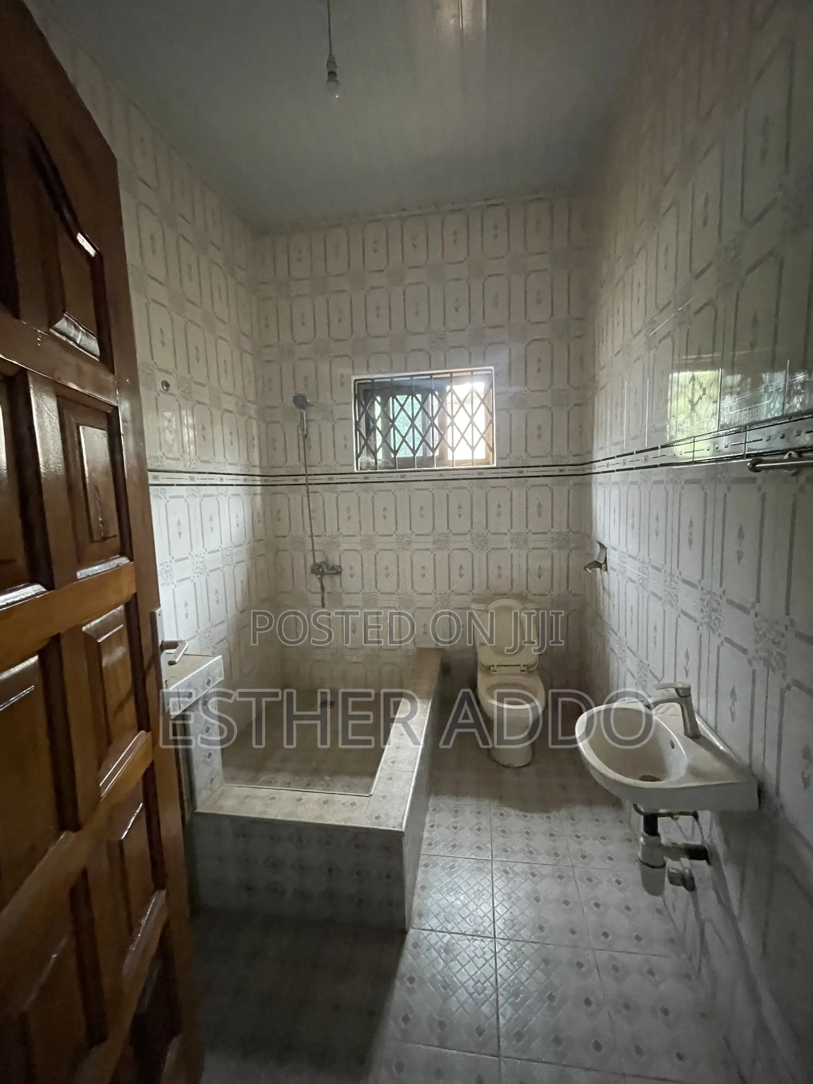 2bdrm House in Oyarifa Mall Area for rent