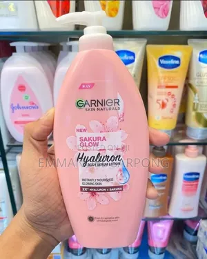Garnier Sakura Glow Hyaluron Body Lotion Instant Glowing Skin