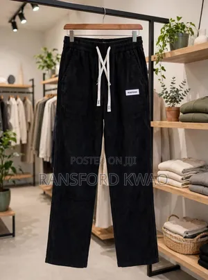 Short Joggers