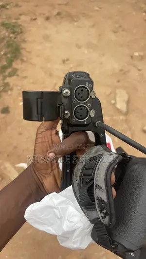 Canon C100 (Body Only)