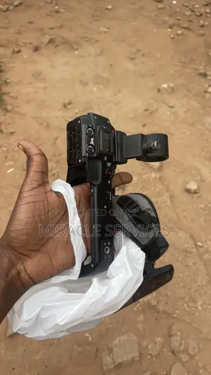 Canon C100 (Body Only)
