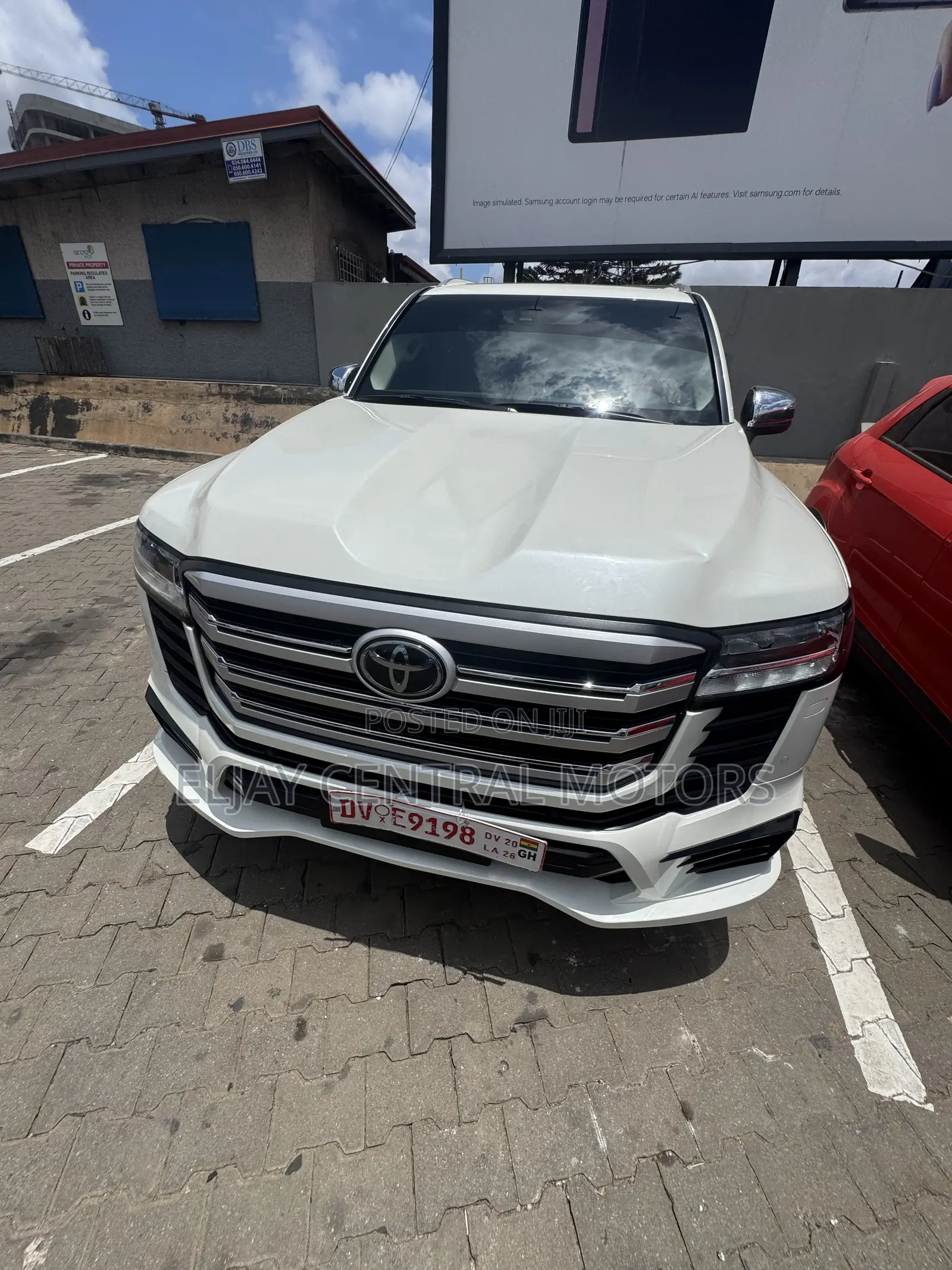 New Toyota Land Cruiser LC300 2024 White