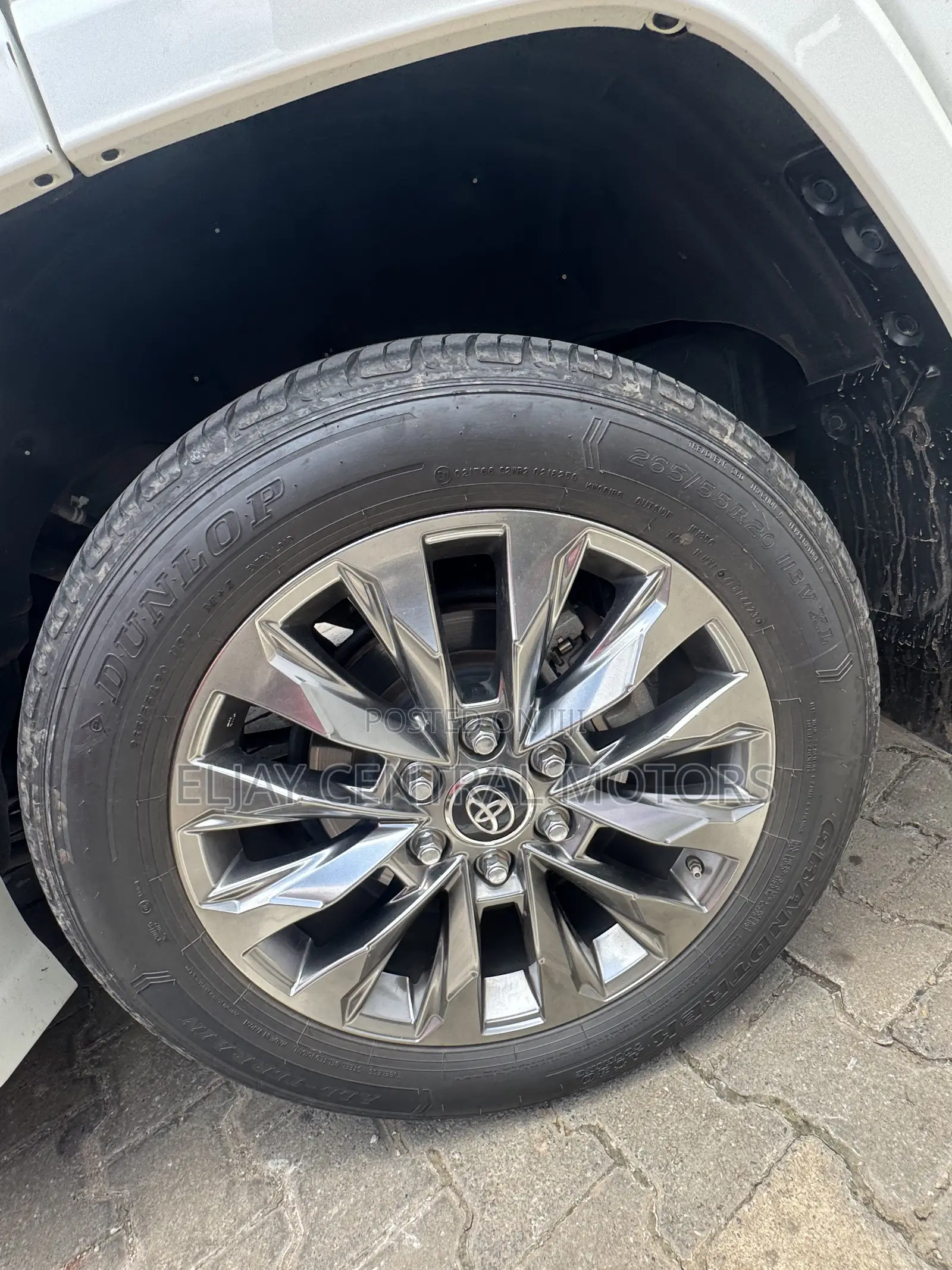 New Toyota Land Cruiser LC300 2024 White