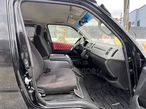 Toyota HiAce 2012 Black