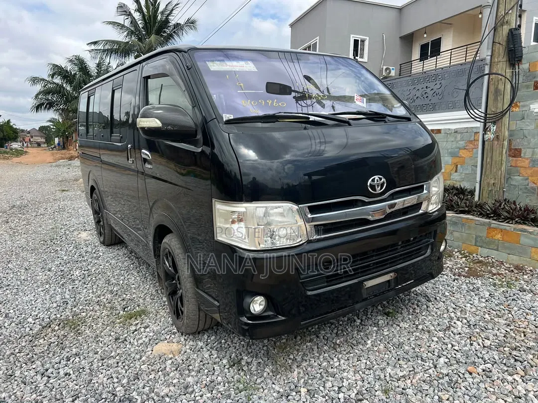 Toyota HiAce 2012 Black