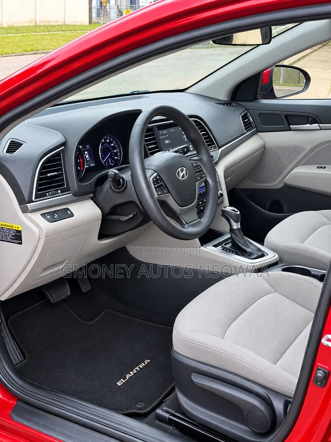 Hyundai Elantra ECO 2019 Red