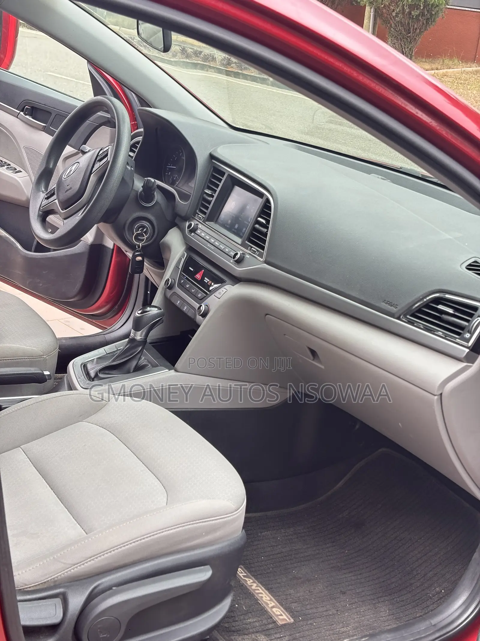 Hyundai Elantra ECO 2019 Red