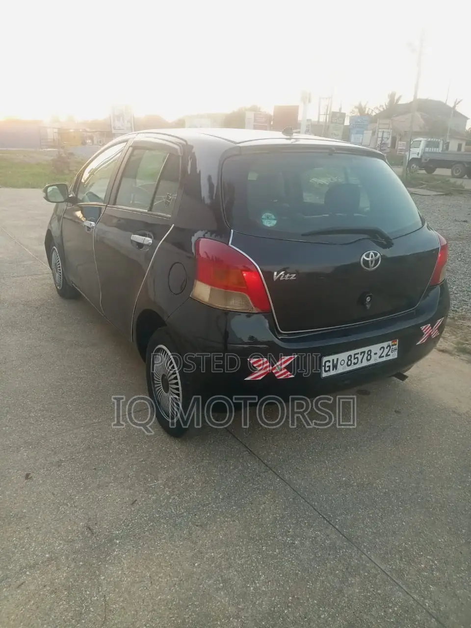 Toyota Vitz 1.3 FWD 3dr 2010 Black