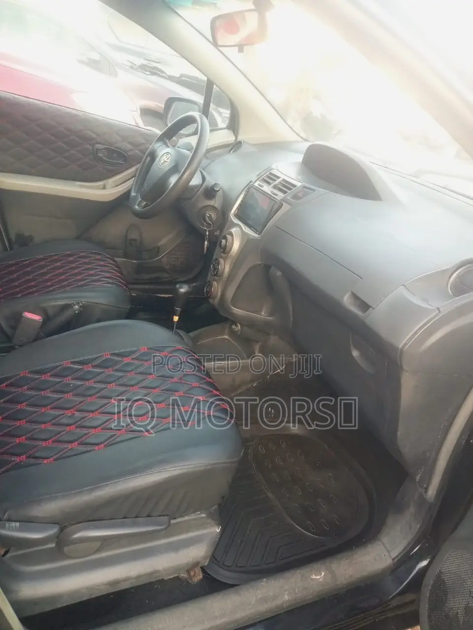 Toyota Vitz 1.3 FWD 3dr 2010 Black