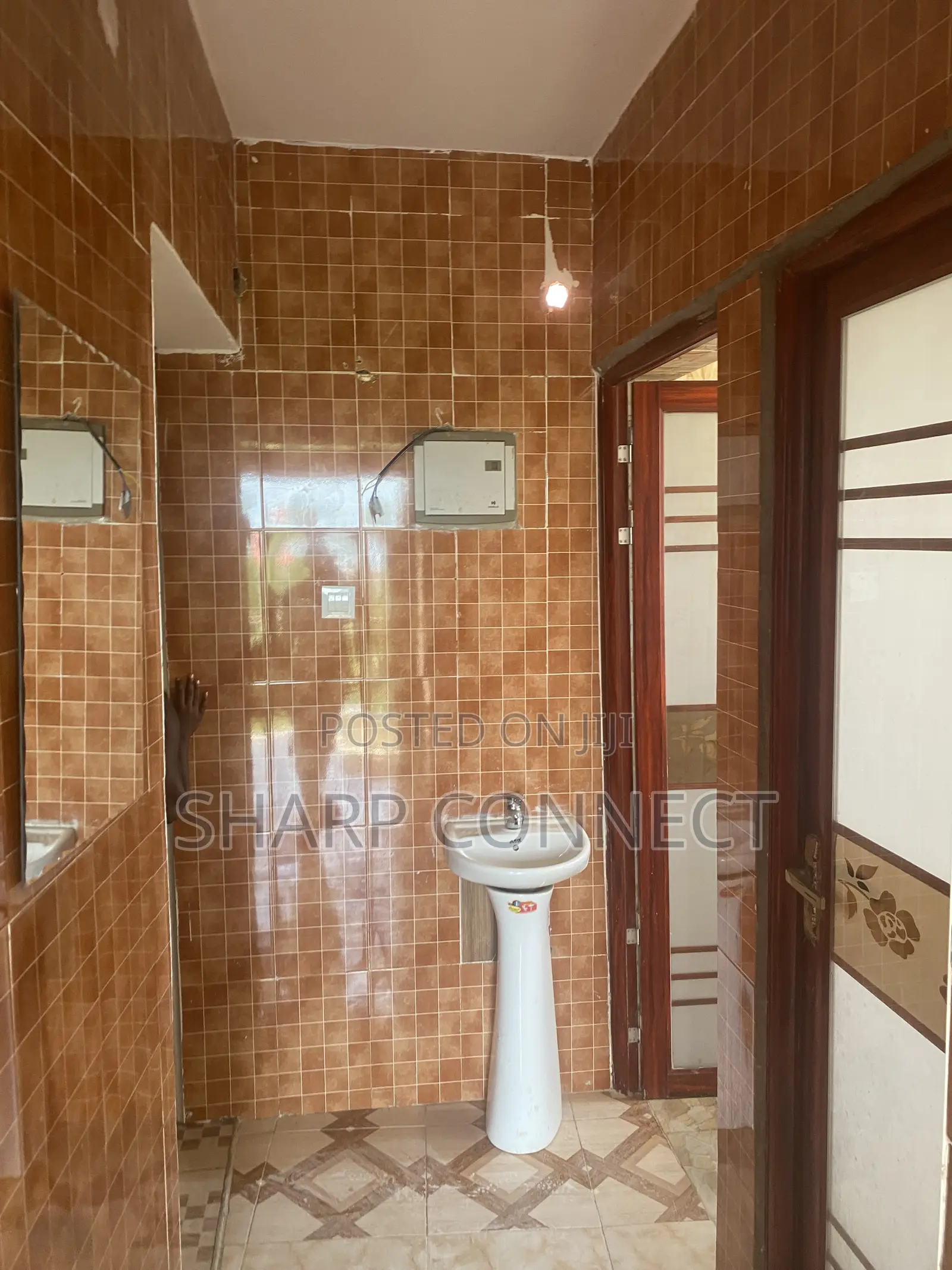 2bdrm Apartment in Sharp-Connect., Toll Booth for rent