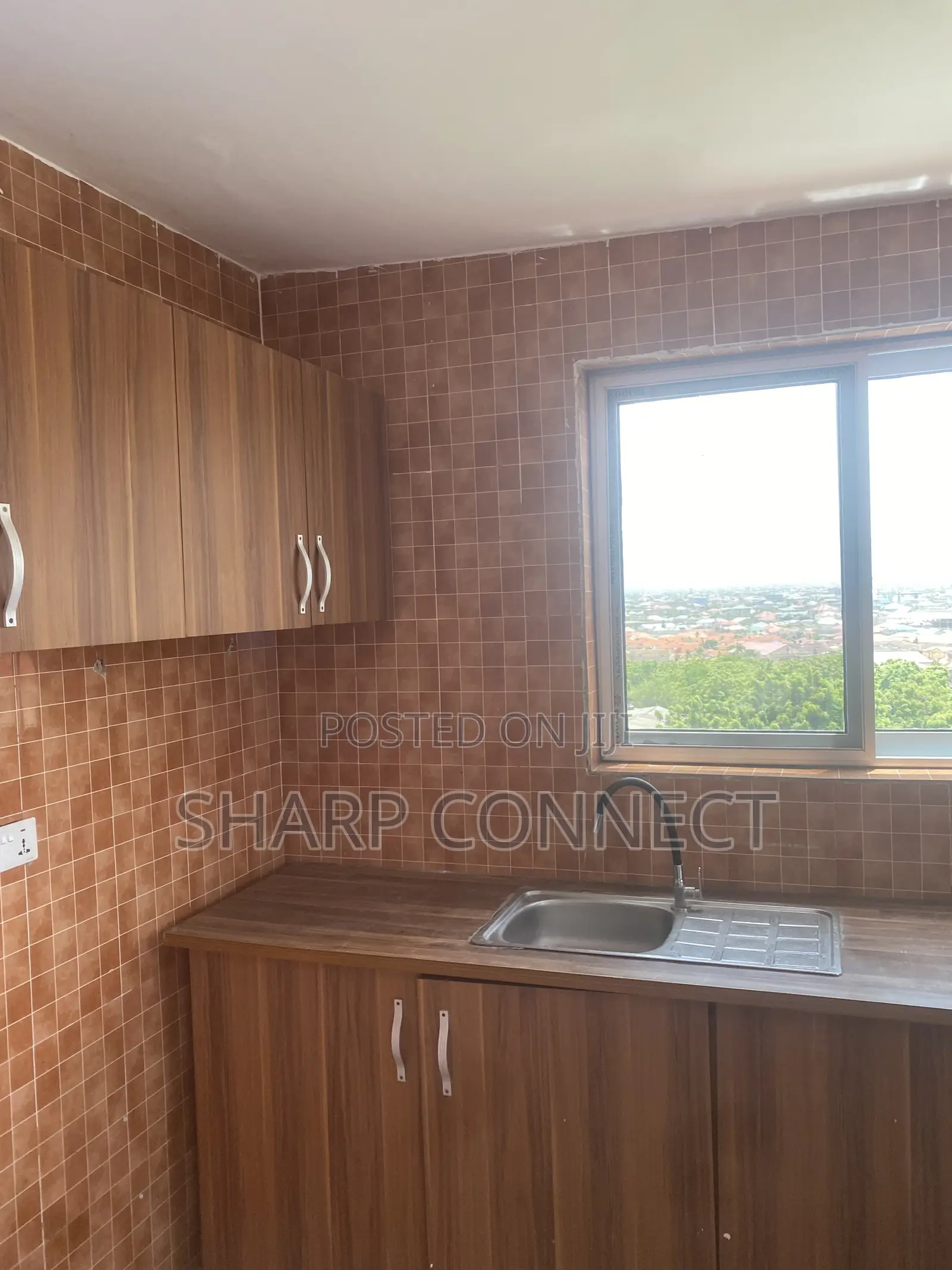 2bdrm Apartment in Sharp-Connect., Toll Booth for rent