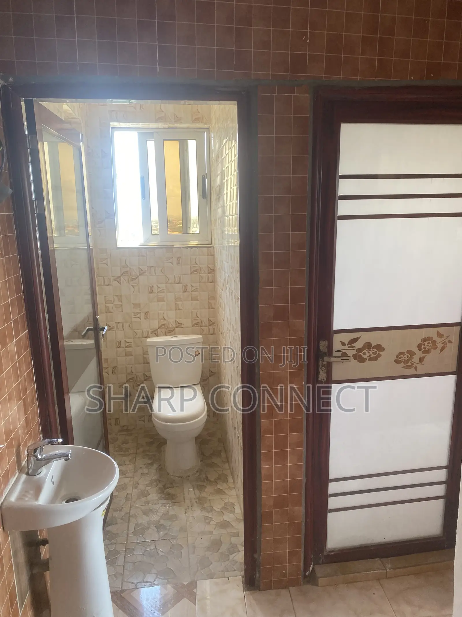 2bdrm Apartment in Sharp-Connect., Toll Booth for rent