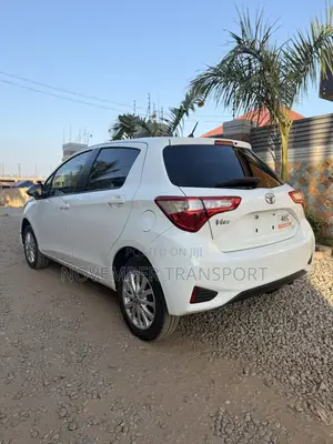 Toyota Vitz 1.3 AWD 5dr 2017 White
